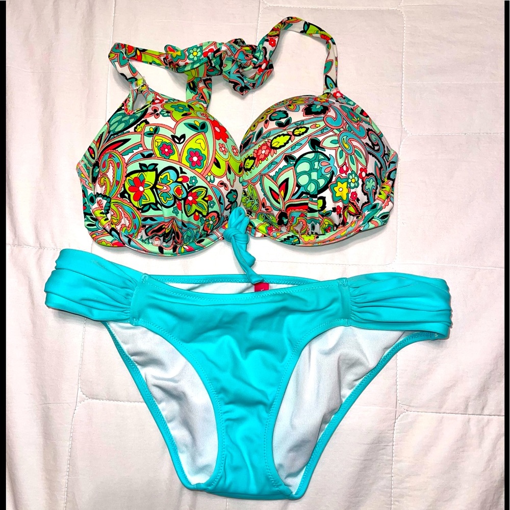 Victoria’s Secret’s Swimwear Push Up